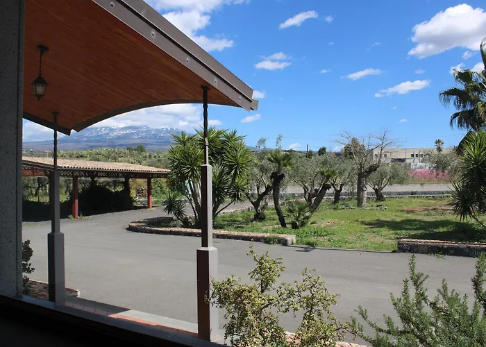 Ranch Simeto Casa de hóspedes *